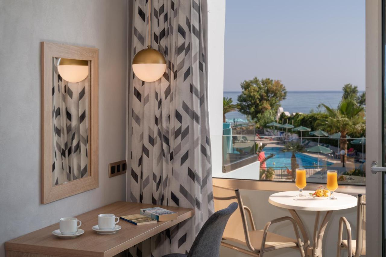 Hotel Kathrin Beach อาเดเลียโนส กัมโปส ภายนอก รูปภาพ