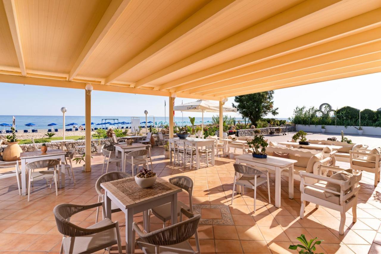Hotel Kathrin Beach อาเดเลียโนส กัมโปส ภายนอก รูปภาพ