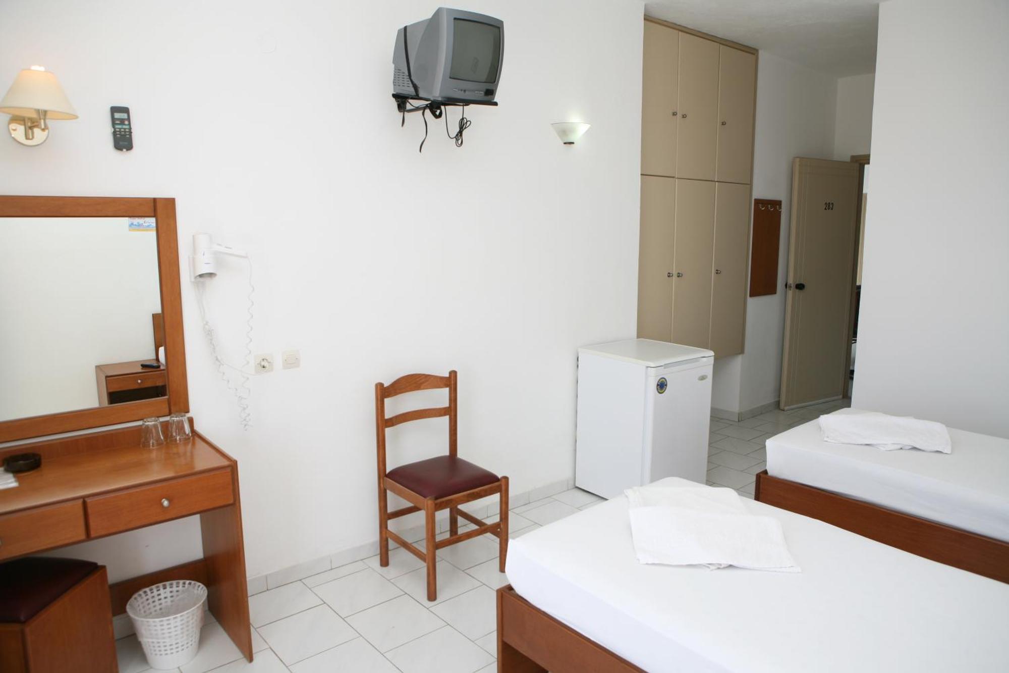 Hotel Kathrin Beach อาเดเลียโนส กัมโปส ภายนอก รูปภาพ